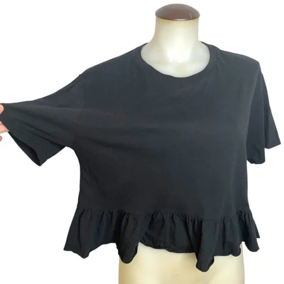 Two Boxy Tops 🤍 - Picture 10 of 14